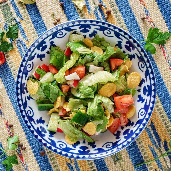 Salada Com Flocos Milho Close — Fotografia de Stock