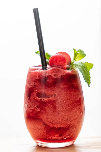 Sommer Erdbeer Cocktail Aus Nächster Nähe — Stockfoto