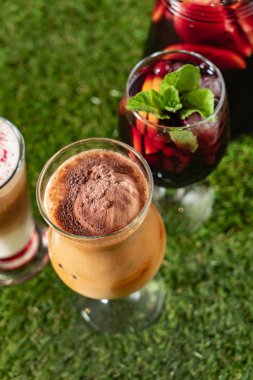 yaz içecekler ayarla, yakın çekim