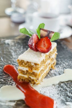 Havuçlu kek çilek, yakın çekim