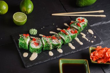 suşi siyah arka plan, yakın çekim