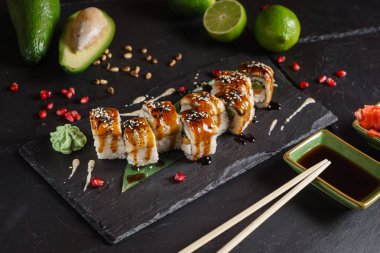 suşi siyah arka plan, yakın çekim