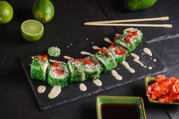 suşi siyah arka plan, yakın çekim