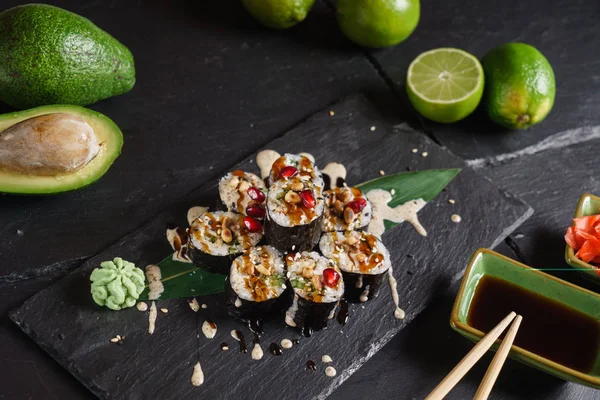 suşi siyah arka plan, yakın çekim