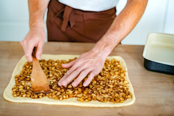 Erkek Şef tatlı, yapım kadar yakın