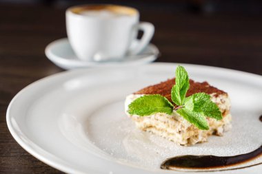 tiramisu pasta ile nane, yakın çekim