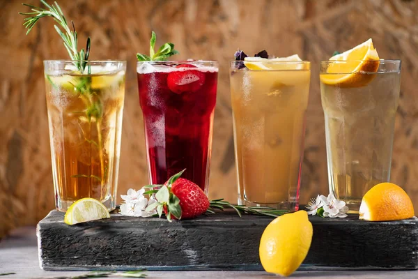 Zomer Dranken Met Vruchten Close — Stockfoto