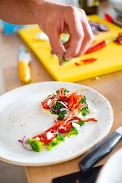Chef Making Salad Close — Stock Photo, Image
