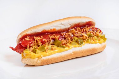 Sosisli sandviç soslu, yakın çekim