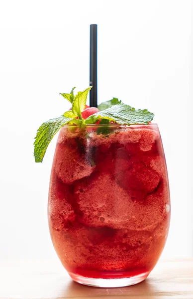 Summer Strawberry Cocktail Close — Stock Photo, Image