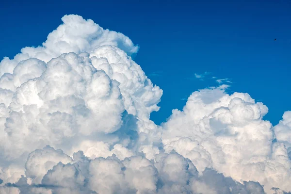 Mooie Wolken Blauwe Hemel — Stockfoto