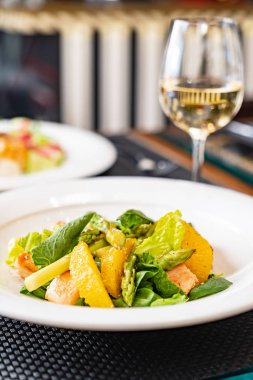 restoranda ayarla, yakın çekim