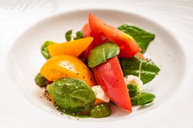 taze İtalyan salatası, yakın