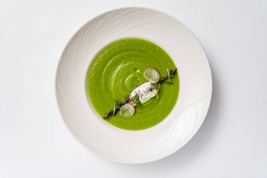 Kremalı çorba yeşil, yakın çekim
