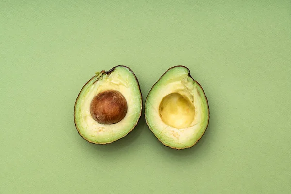 Avocado Affettato Fresco Vicino — Foto Stock