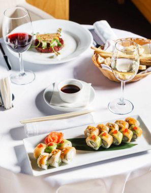 Suşi takımı, kapatın.