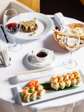 Suşi takımı, kapatın.