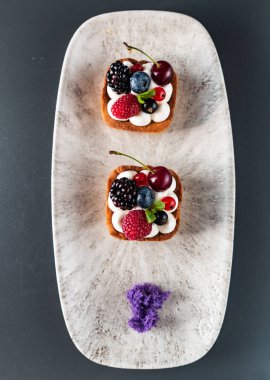 hamur işleri ile çilek, yakın çekim