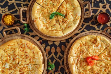 masada ekmek peynir, yakın çekim