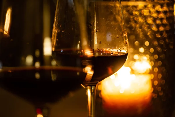 Vinho Tinto Velas Close — Fotografia de Stock