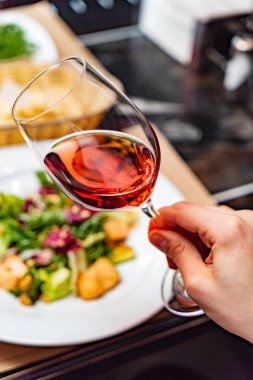 akşam yemeği restoranda, yakın çekim