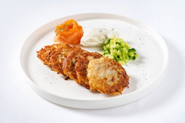 patates gözlemesi somon, yakın çekim