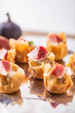 Noel tablo kanepeler