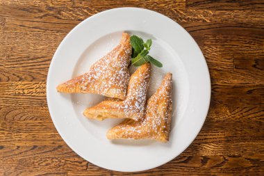 Tarçınlı elmalı turta.