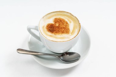 Latte sanat kalp şeklinde