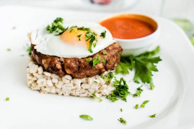 kafede Kahvaltı, yakın çekim