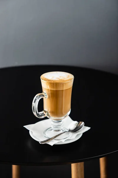 Copo Cappuccino Perto — Fotografia de Stock