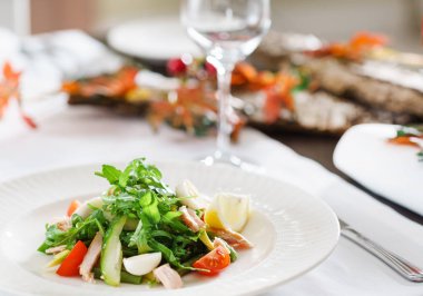 ton balığı salatası yakın çekim