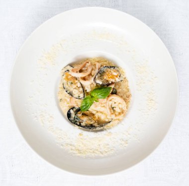 Risotto ile midye, yakın çekim