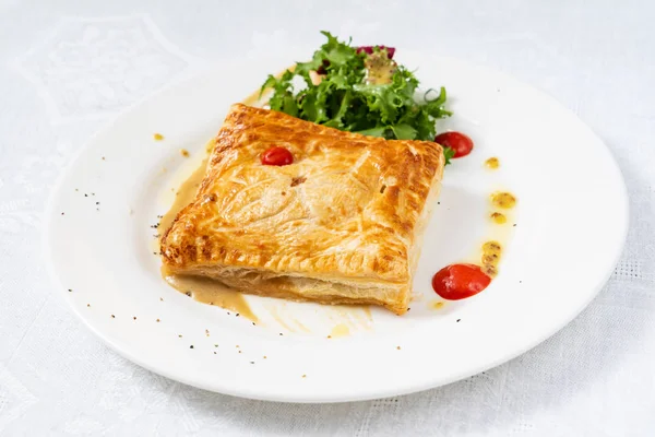 Frischer Vollfleischkuchen Aus Nächster Nähe — Stockfoto