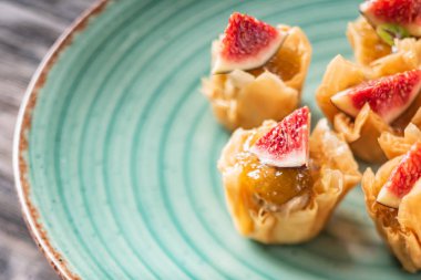 Noel aperatifler masada, yakın çekim