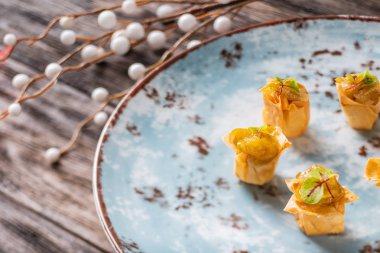 Noel aperatifler masada, yakın çekim