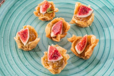 Noel aperatifler masada, yakın çekim