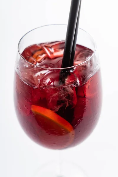 Cocktail Estivo Con Frutta Vicino — Foto Stock