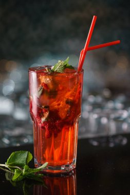 meyve kokteyli çubuğunda, yakın çekim