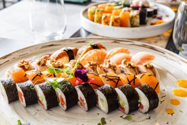 büyük sushi seti, yakın