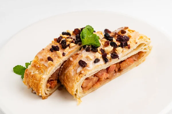 Elmalı börek, yakın çekim.