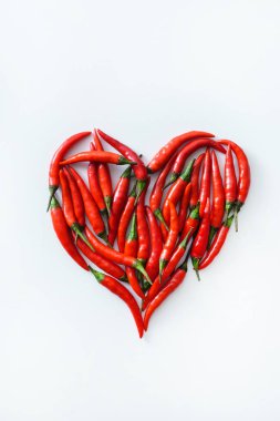 Kalp kırmızı biberden.