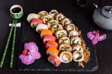 suşi siyah arka plan, yakın çekim