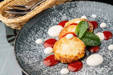 süzme peynir, yakın