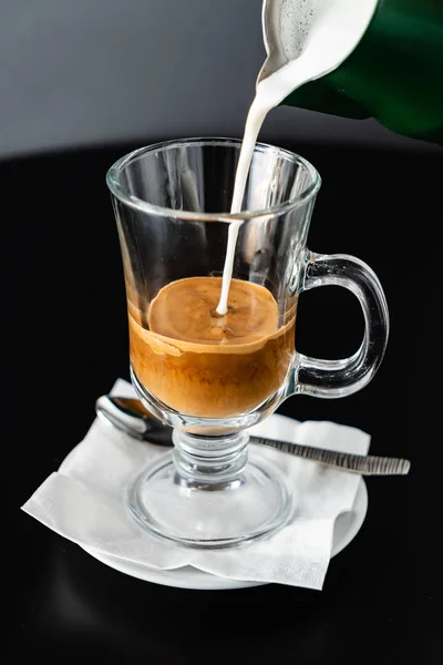 Hot Cappuccino Black Table — Stock Photo, Image