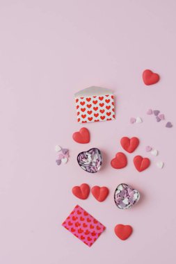 şeker kalpler ve kalpleri ile zarf