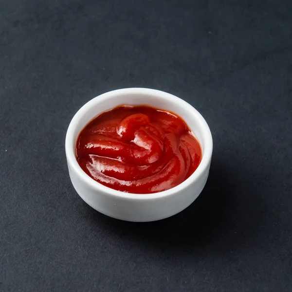 Sauce Tomate Dans Bol Fermer — Photo