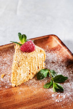 Napolyon pasta dilimi kadar yakın