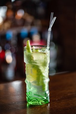 lezzetli kokteyl barda, yakın çekim