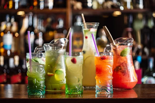 lezzetli cocktaisl çubuğunda, yakın çekim